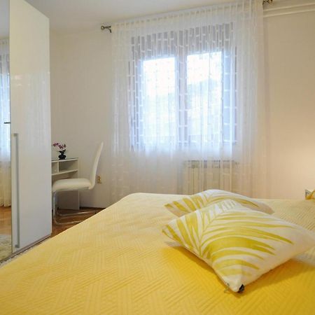 Apartman Lory プーラ エクステリア 写真