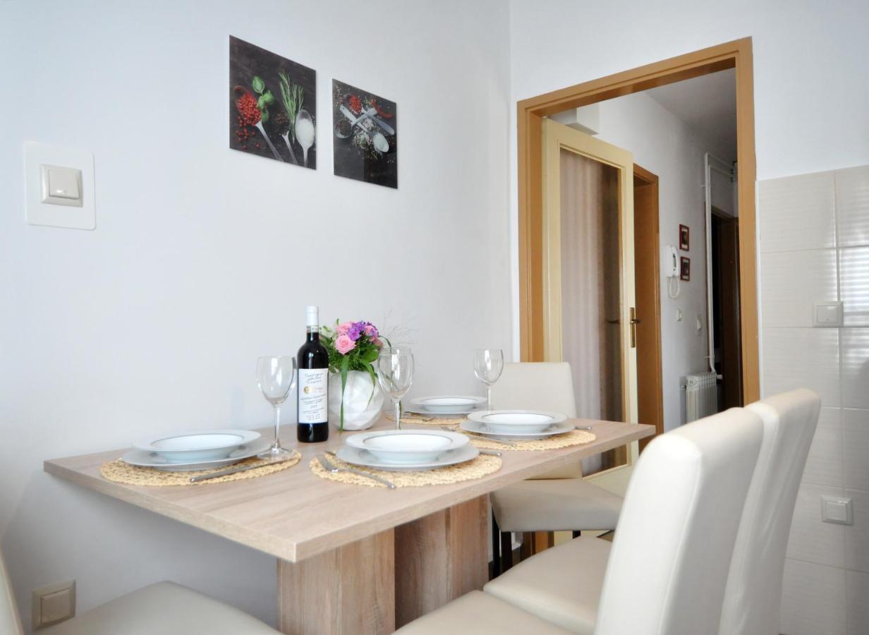 Apartman Lory プーラ エクステリア 写真
