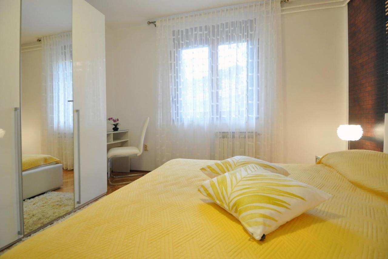 Apartman Lory プーラ エクステリア 写真