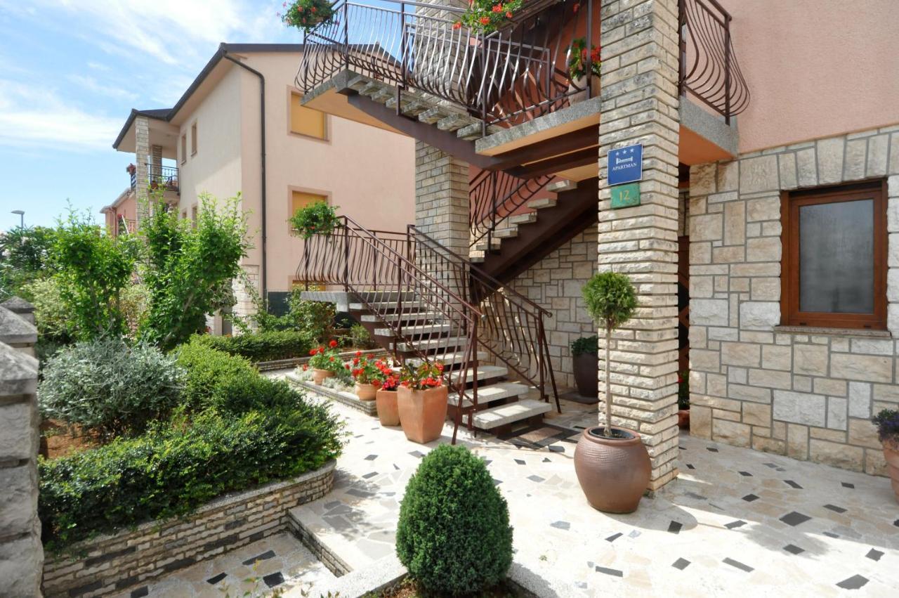 Apartman Lory プーラ エクステリア 写真