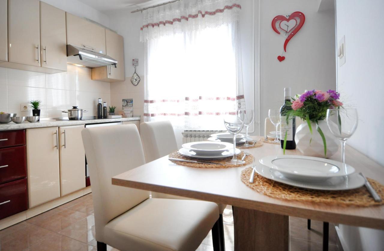 Apartman Lory プーラ エクステリア 写真